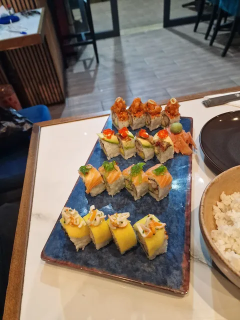 Salmon sushi Casablanca