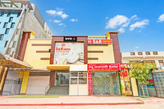 Super OYO Hotel S&R Haven
