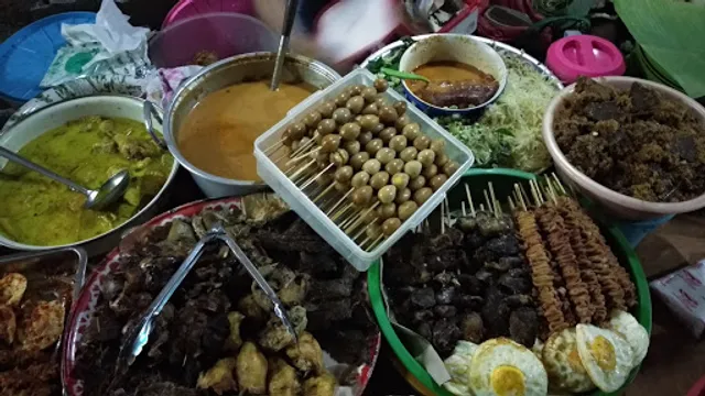Lesehan Pecel Mbak Anik