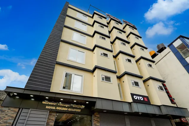 OYO Hotel Golden Comforts
