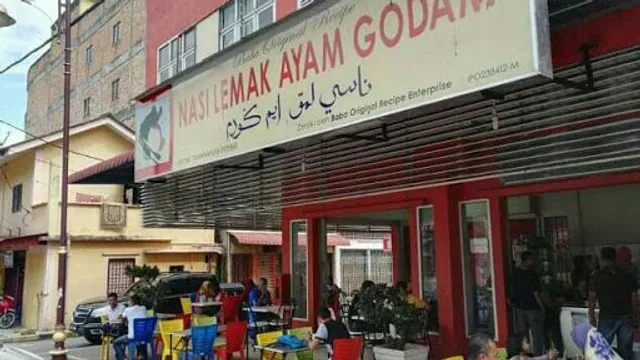 Nasi Lemak Ayam Godam