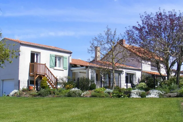 VIGNES ET LOIRE Chambres d'hôtes et gîtes