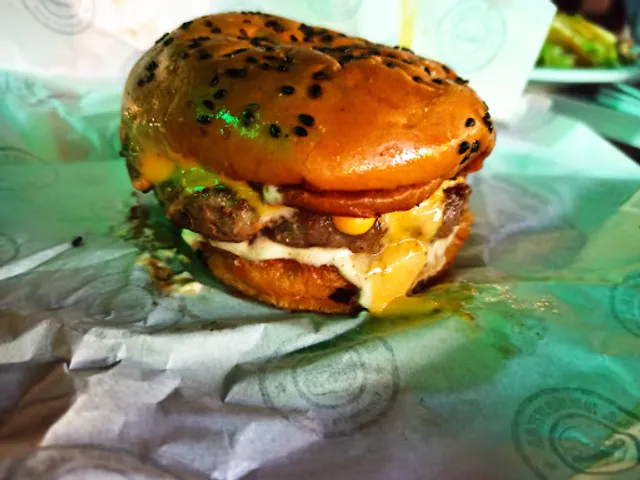 La Burguesa Villa Morra