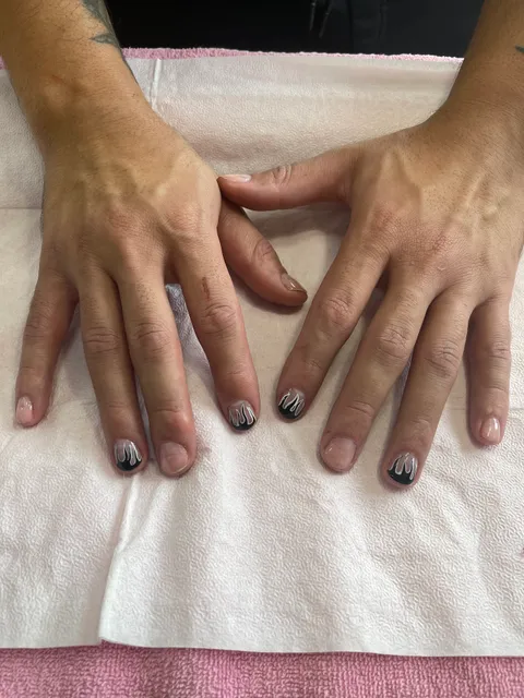 blooming nails & spa