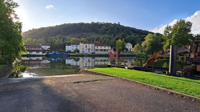 Camping - Dompierre les Eglises
