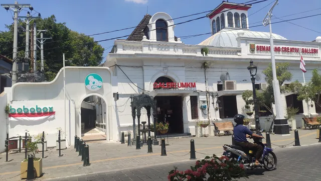 Bobopod Kota Lama, Semarang