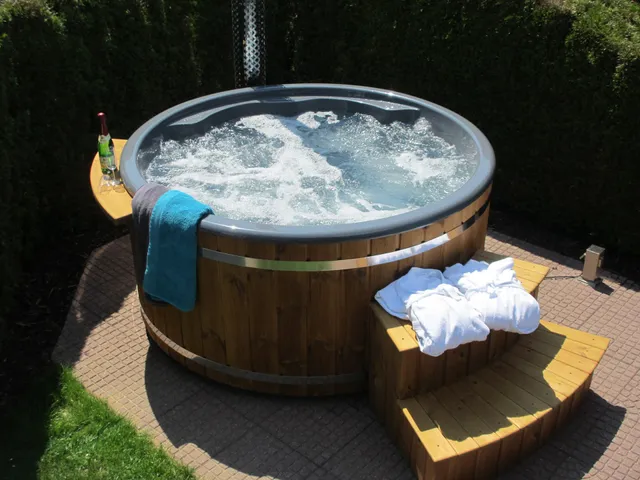 Ferienwohnung Am Siegsteig (Sauna Außenwhirlpool Kaminofen)