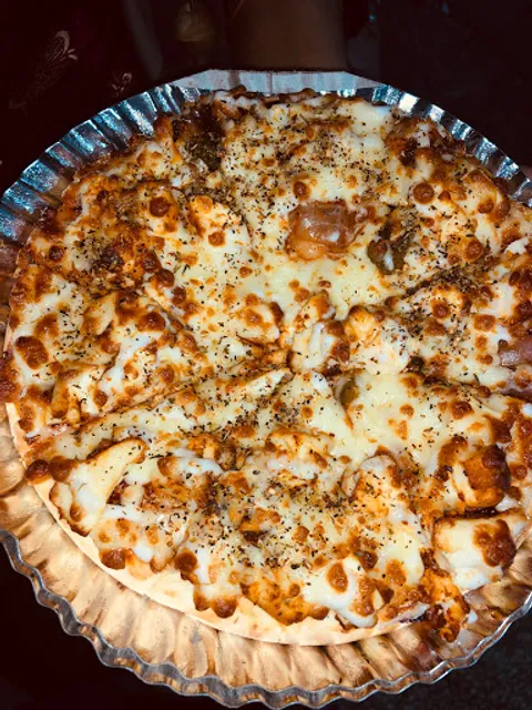 Grillz Sandwich & More, Janak Place