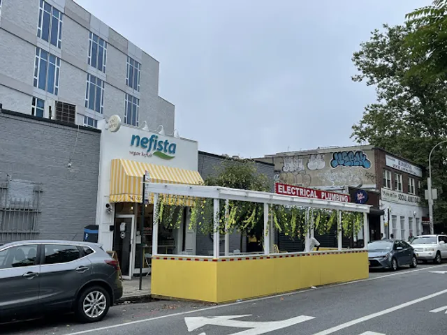 The Blaze Gourmet, Burger-Gyro-Vegan Kofteh