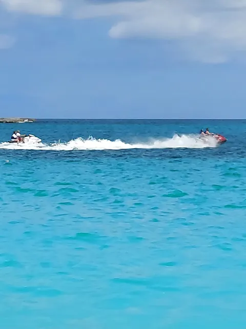 Cabbage Beach Public Access