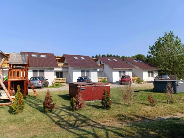 Cserke Holdfény Apartman