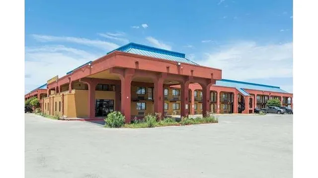 Days Inn by Wyndham Midland