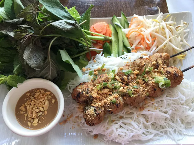 Hương Xưa Restaurant