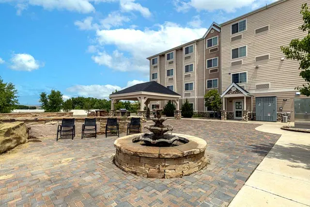 Four Corners Inn & Suites Aztec