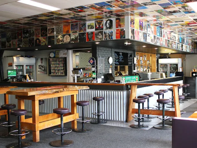 Rocky Cape Tavern & Caravan Park