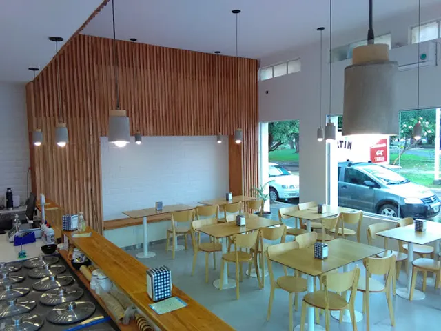 CREMOLATTI Heladería y Cafetería