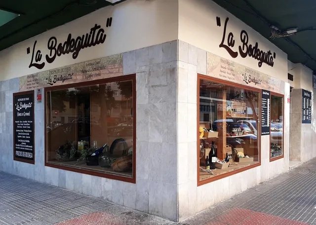 Despacho de Vinos La Bodeguita - Vinos a granel en Cádiz - Productos Gourmet