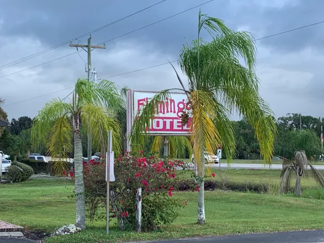 Flamingo Motel & Apartments