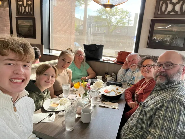 Peaches Brunch House