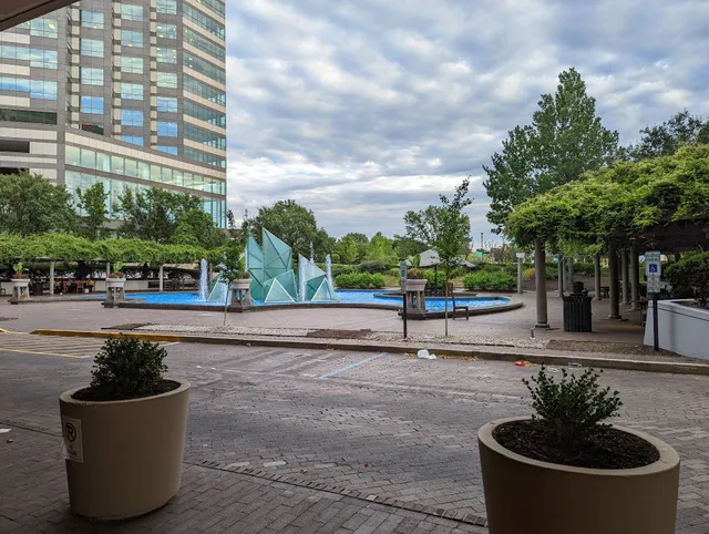 Hilton East Brunswick Hotel & Executive Meeting Center