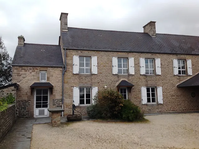 Les Pierres Bleues - Surtainville