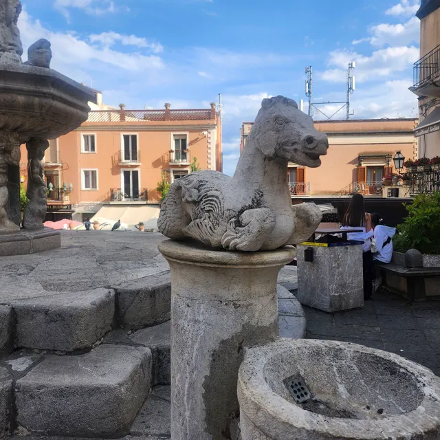 Fontana di Piazza Duomo