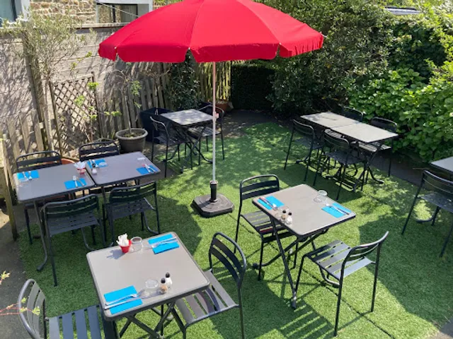 Aylolux Restaurant Le Coin de la Rue