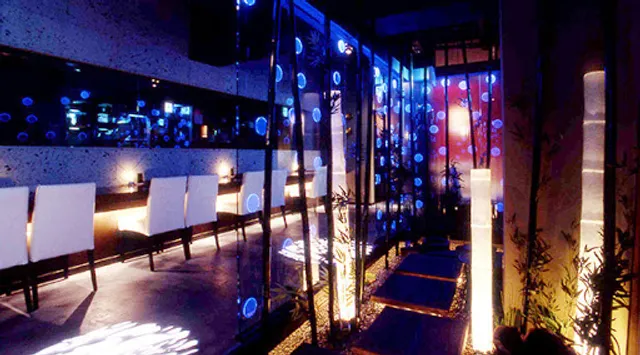 Seseragiwo Kikinagara