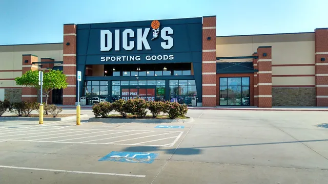 DICK'S Sporting Goods