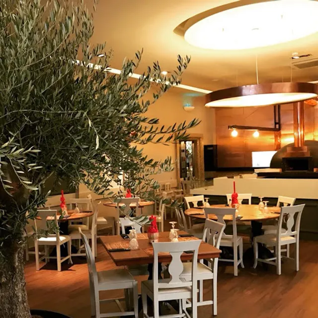 BOX 208 Italian Food