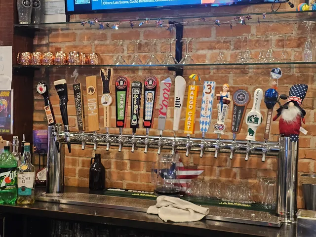 Two20 Taphouse & Grill