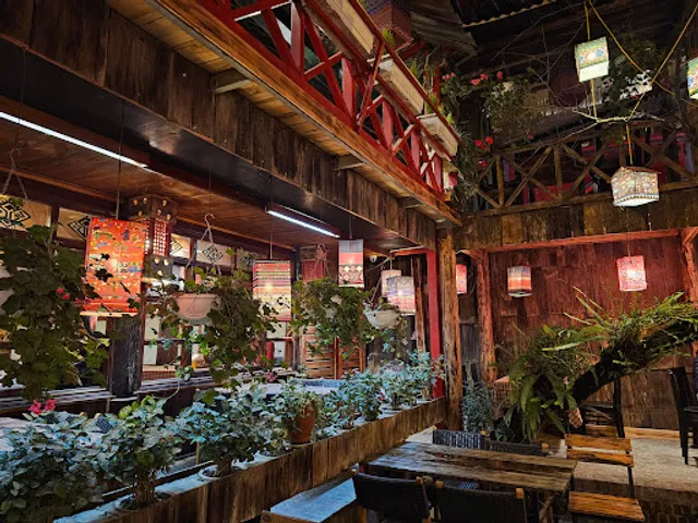 Red Dzao House - Nhà hàng Dao Đỏ