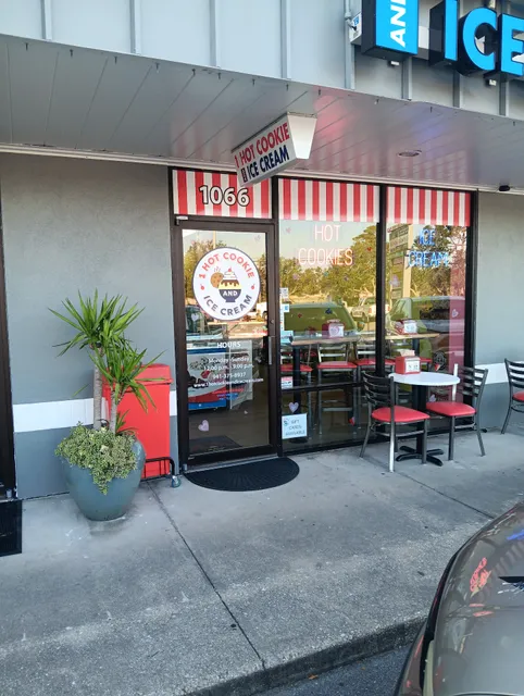 1 Hot Cookie and Ice Cream Osprey