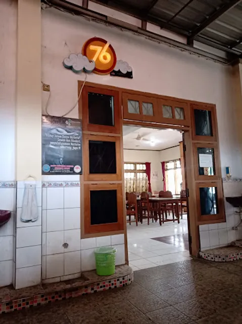 RM Ayam Goreng Nyoto Roso/Uncle Lo Coffee