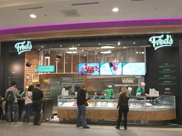 Fred's - Belgian Waffles & Ice Cream (Rive Gauche, Charleroi)