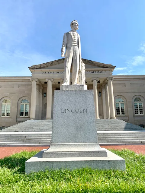 Abraham Lincoln Statue