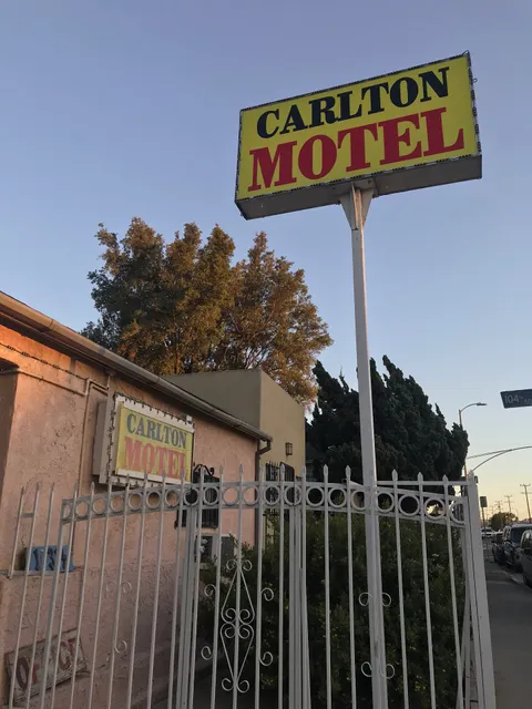 Carlton Motel