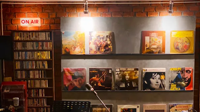 Vintage Audio The Cafe