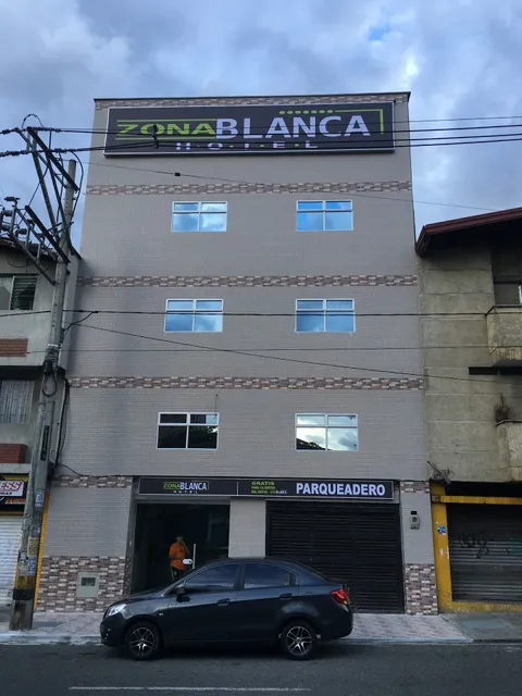 hotel zona blanca