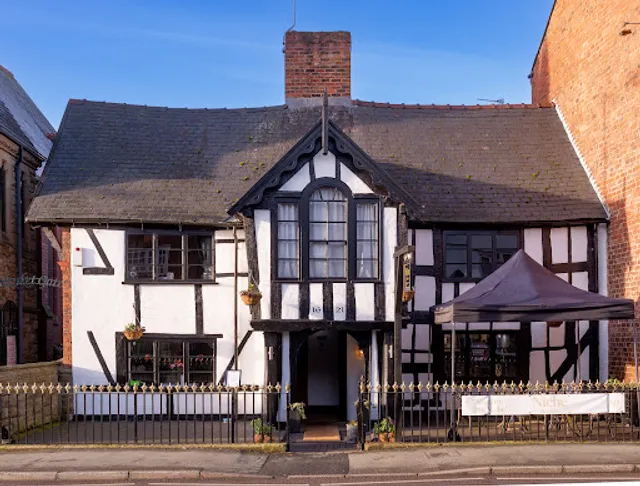 Niche Patisserie, Bakery and Restaurant