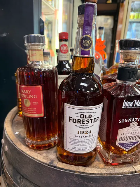 Red Castle Liquor Store