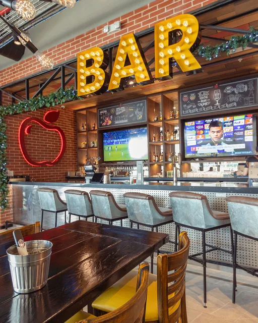 Applebee's | Multiplaza