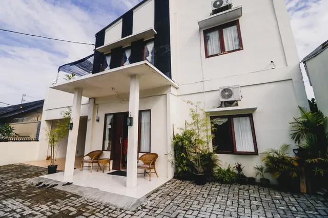 RedDoorz near Jalan Gatot Subroto Medan