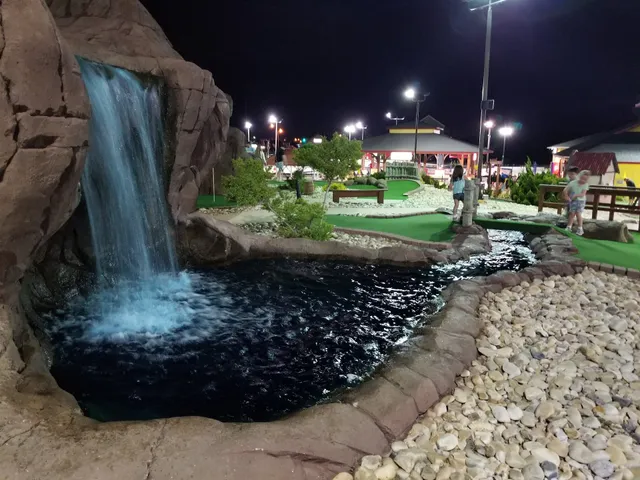 Paradise Golf & Arcade