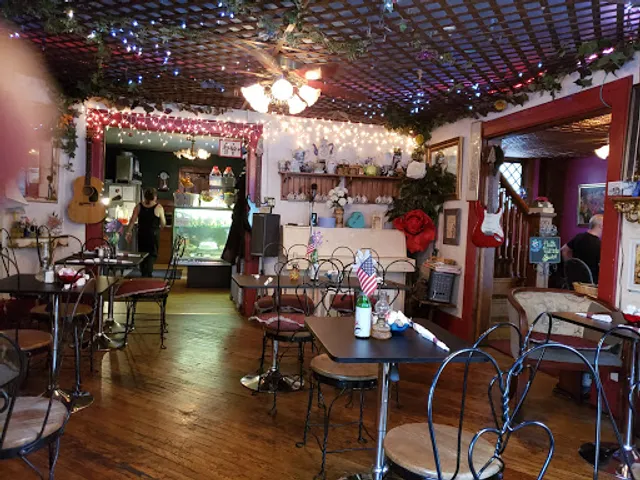 The Mad Hatter Winery & Smoke House