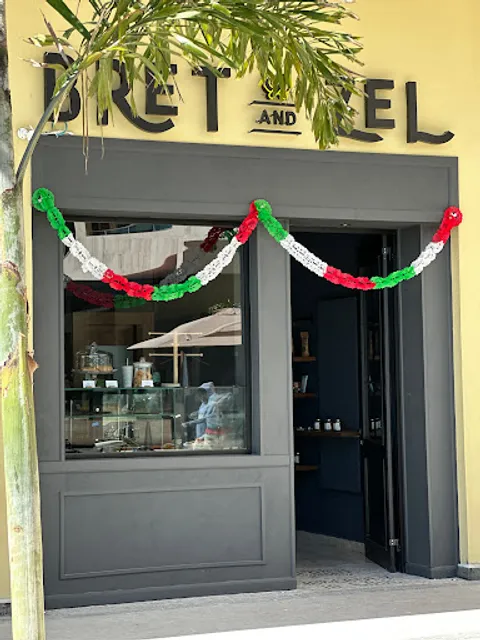 Bret and Zel (Plaza Amara)