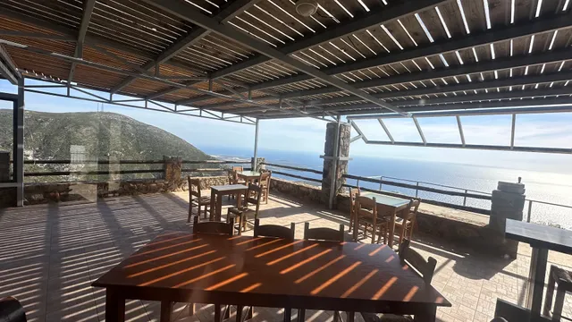 Meltemi Restaurant-cafe