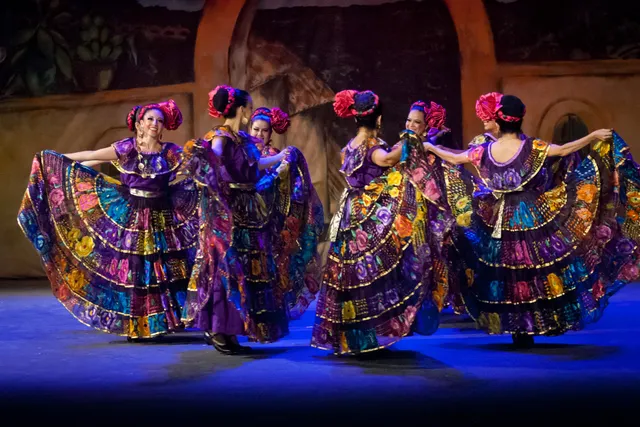 Roy Lozano's Ballet Folklorico de Texas