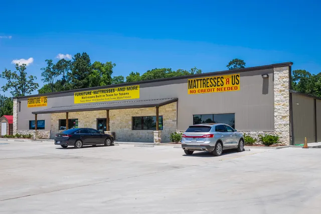 Eastex Outlet Center