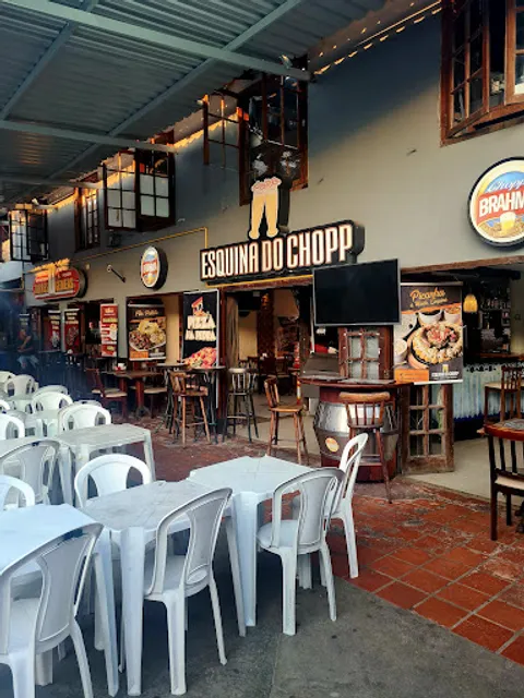 CORNER OF CHOPP